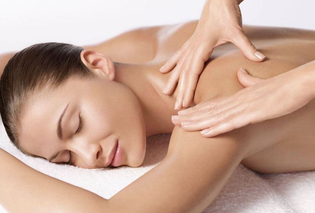 Con l'aiuto delle sessioni di massaggio, puoi eliminare i sintomi dell'osteocondrosi cervicale dolore e vertigini